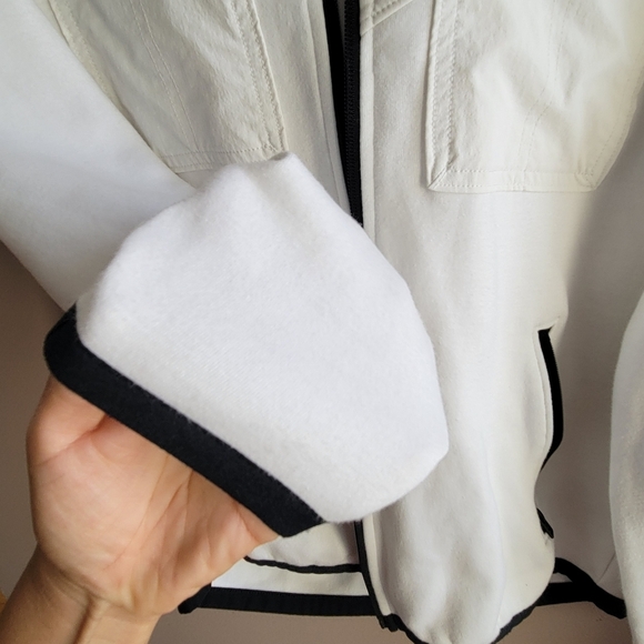 HOLLISTER UNISEX HOODIE SIZE XS BLACK/WHITE FULL ZIP POCKETS LOGO - Picture 8 of 11